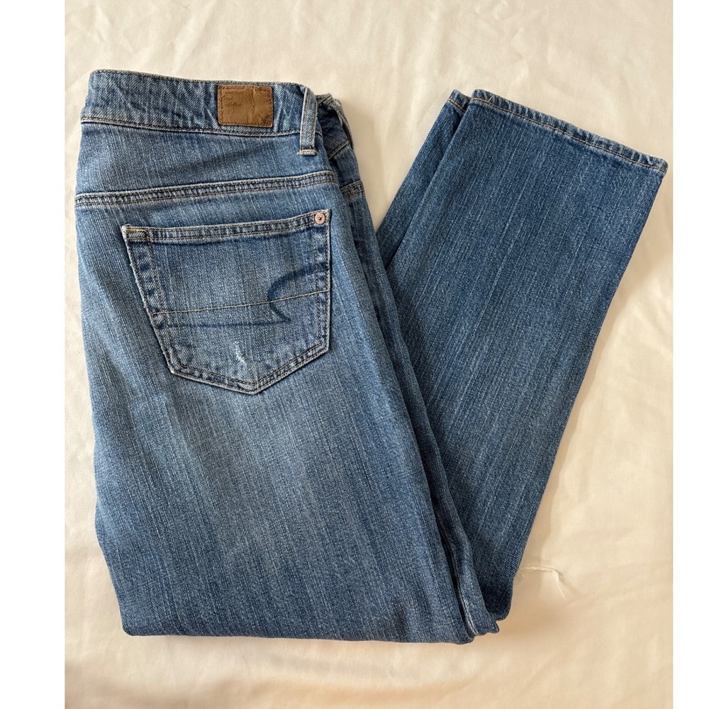 American Eagle Artist Crop Jeans Womens 4 Medium Wash Distressed Straight Leg